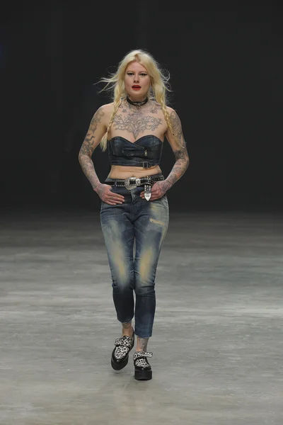 Look 55